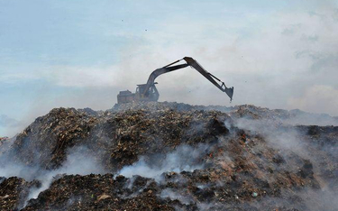 Plaga pożarów na składowiskach odpadów: przypadek czy podpalenie