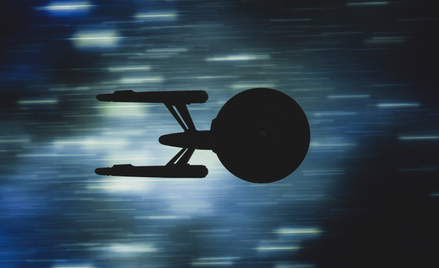 Pomysł stworzenia napędu WARP, poza filmami science fiction jak Star Trek, pojawił się po raz pierws