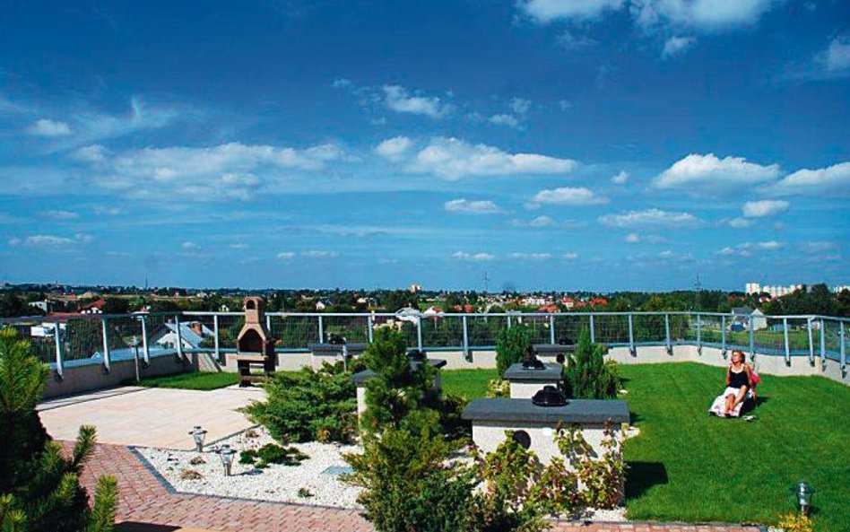 Sunhouse Pruszków – można wziąć prysznic na dachu budynku