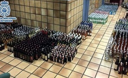 Hiszpania: Gdzie zginął alkohol z policyjnego magazynu?