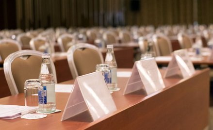 Jak ustalić miejsce świadczenia usługi konferencyjnej dla celów VAT