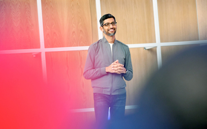 Sundar Pichai, szef Goole, wie, że sztuczna inteligencja to przyszłość – w firmie ruszyły masowe zwo