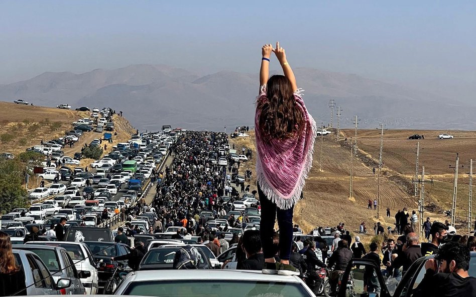 Fala protestów przetaczająca się przez Iran od września jest już kolejną erupcją gniewu społecznego 