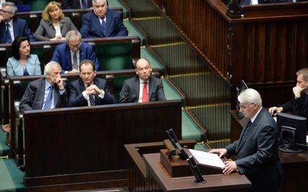 Minister spraw zagranicznych Witold Waszczykowski przedstawia informację o zadaniach polskiej polity