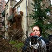 Życie bez gazu, wody, z grzybem na ścianie