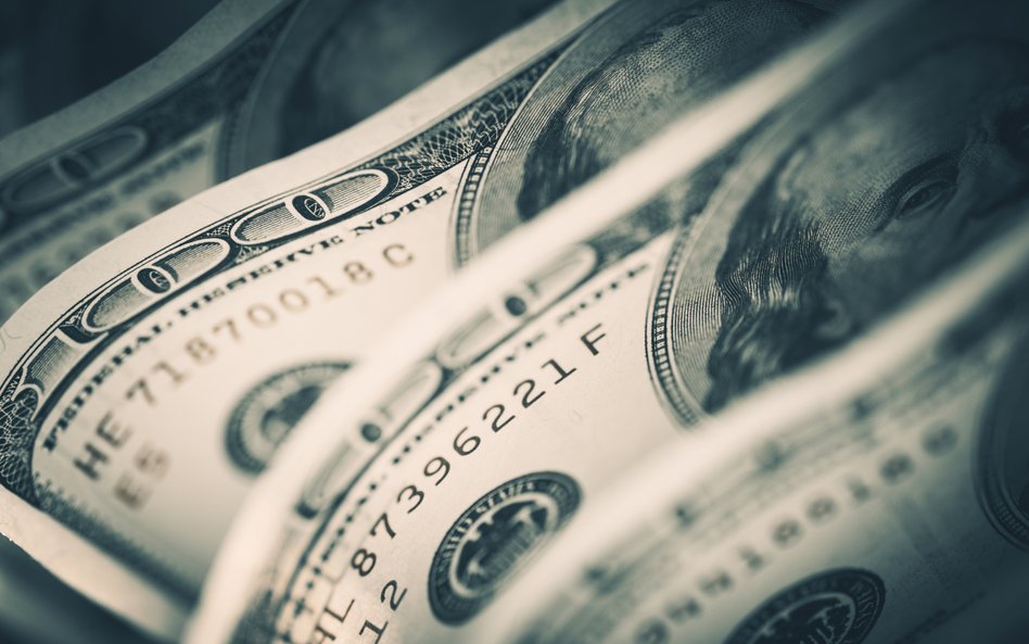 Dolar wykorzystał szansę na umocnienie. Jak długo może ono potrwać?