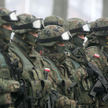 Sprawa dotyczy ustawienia przetargu na instalację systemu alarmowego w dwóch jednostkach wojskowych,