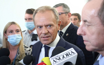 Tusk: Spór KE z rządem jest w interesie Polaków