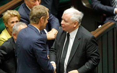 Zdjęcie z 1.10.2014 roku. Kaczyński życzy Tuskowi powodzenia w pracy na stanowisku szefa RE