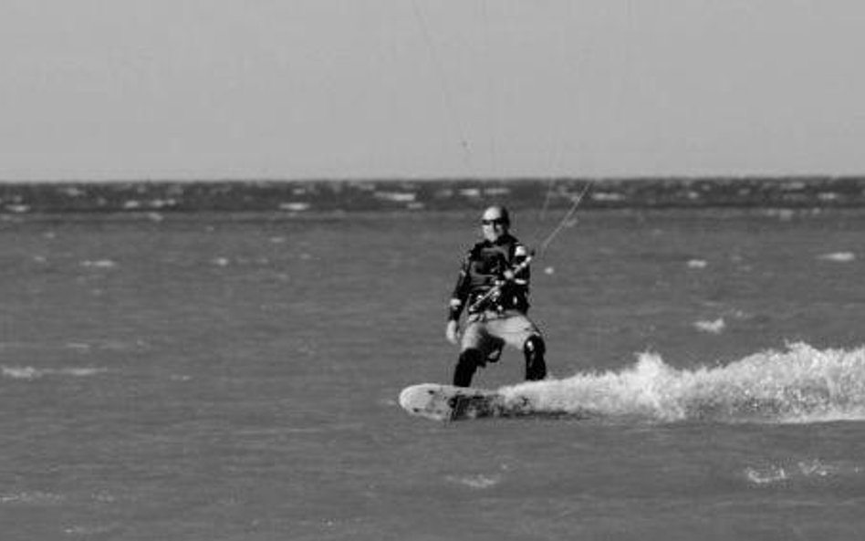 Odnaleziono zaginionego kitesurfera z Polski. Jest cały