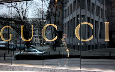 Znane marki perfumeryjne: Gucci, Hugo Boss, popularne brandy produktów do włosów Wella i Clairol ora