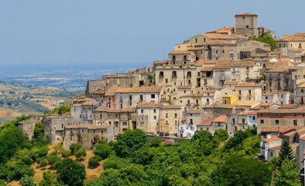 Włoskie miasteczka zapraszają. Płacą po 28 tys. euro chętnym