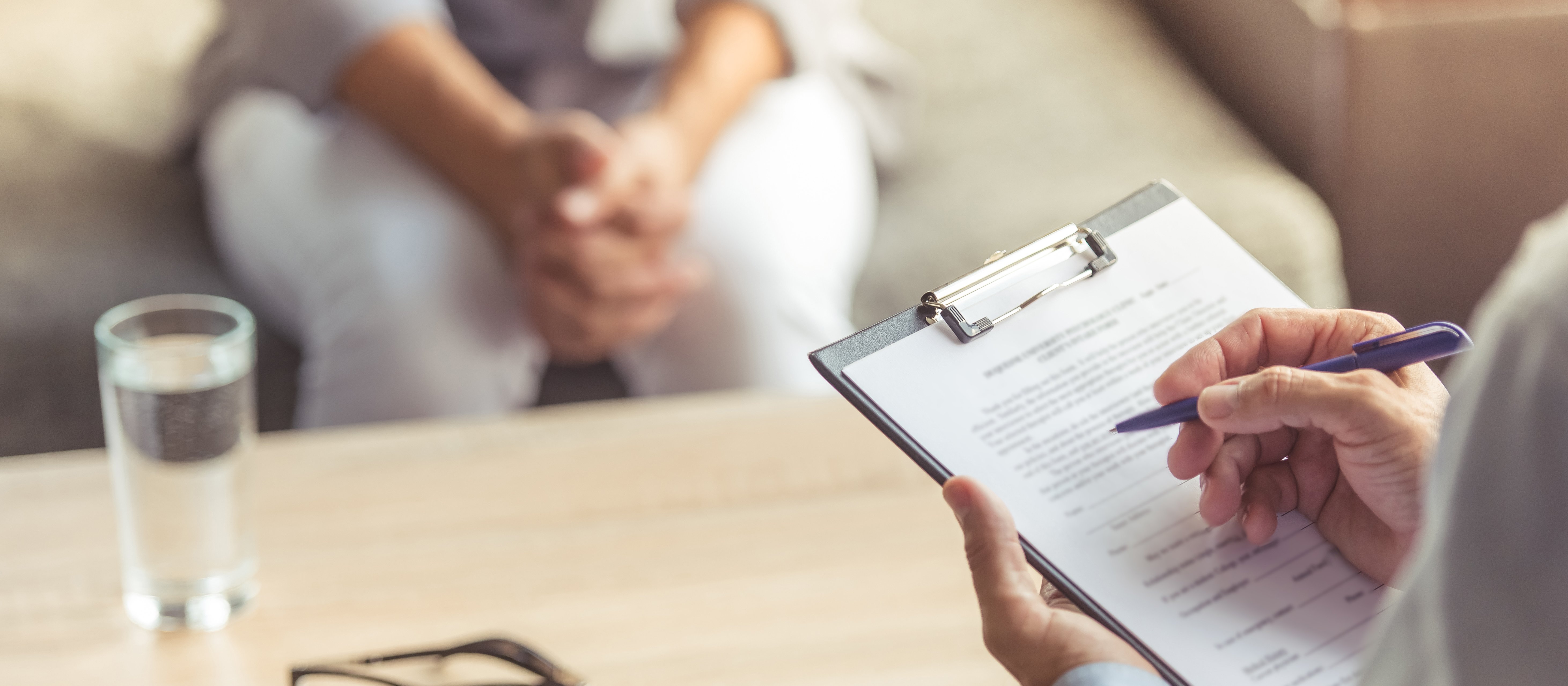 Koniec psychologów dusz, karm, energii i czakr. Ekspertka o nowych zasadach