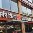 Dania Burger Kinga w Indiach bez pomidorów