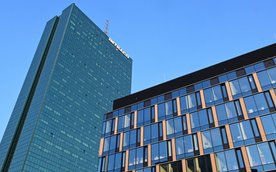 To już ostatnie taie kadry, na początku roku wieżowiec symbol lat 70. zacznie znikać