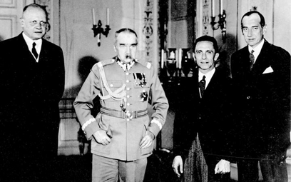 Joseph Goebbels na spotkaniu z marszałkiem Józefem Piłsudskim. Towarzyszą im: Józef Beck (pierwszy z