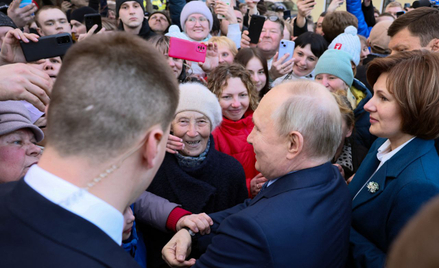 Putin z wyborcami w obwodzie twerskim