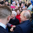 Putin z wyborcami w obwodzie twerskim