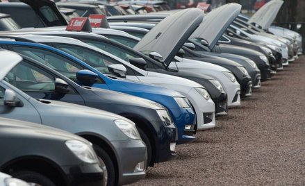 Rynek niemiecki w 2019 r. Udział silników benzynowych spadł bardziej niż diesli