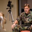 Kadr z filmu "Człowiek, który gapił się na kozy"