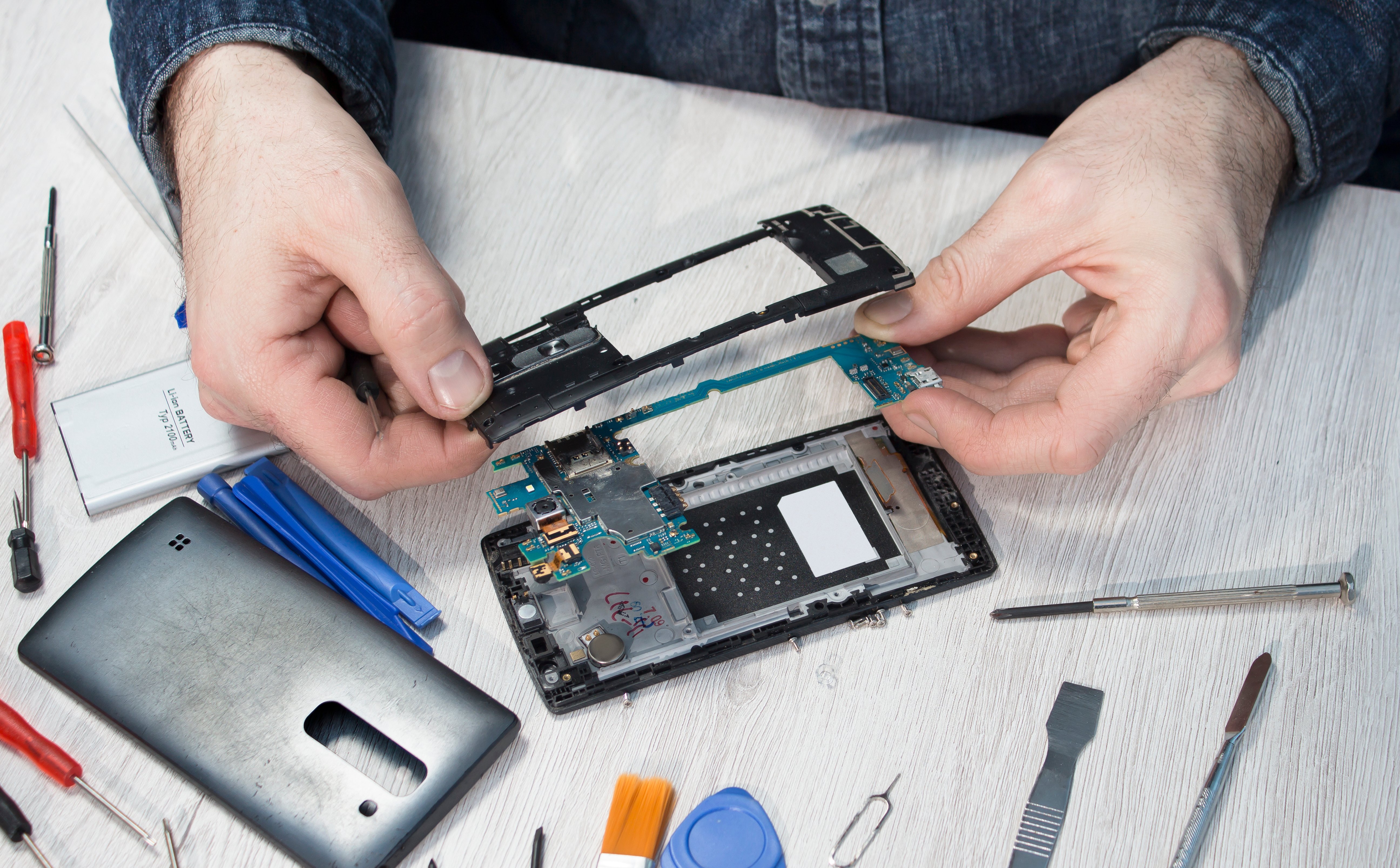 Miliardy w polskich domach. Podliczono nieużywaną elektronikę