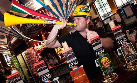 W RPA, kraju organizującym mistrzostwa, firma SABMiller zgromadziła odpowiednie zapasy, aby piwa nie