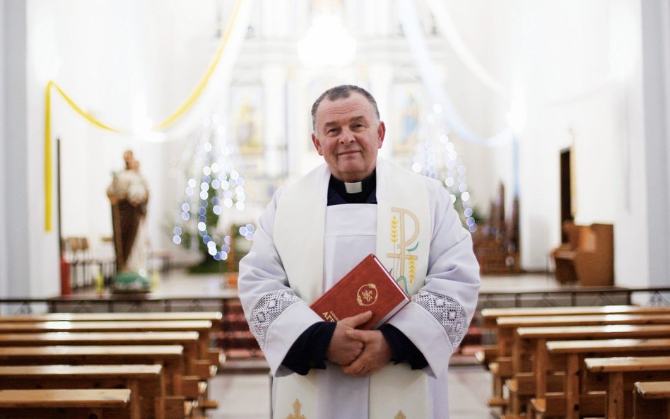 Ks. Henryk Okołotowicz przebywa w areszcie od roku