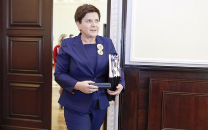 Premier Beata Szydło przyznała sobie 65 tys. zł premii