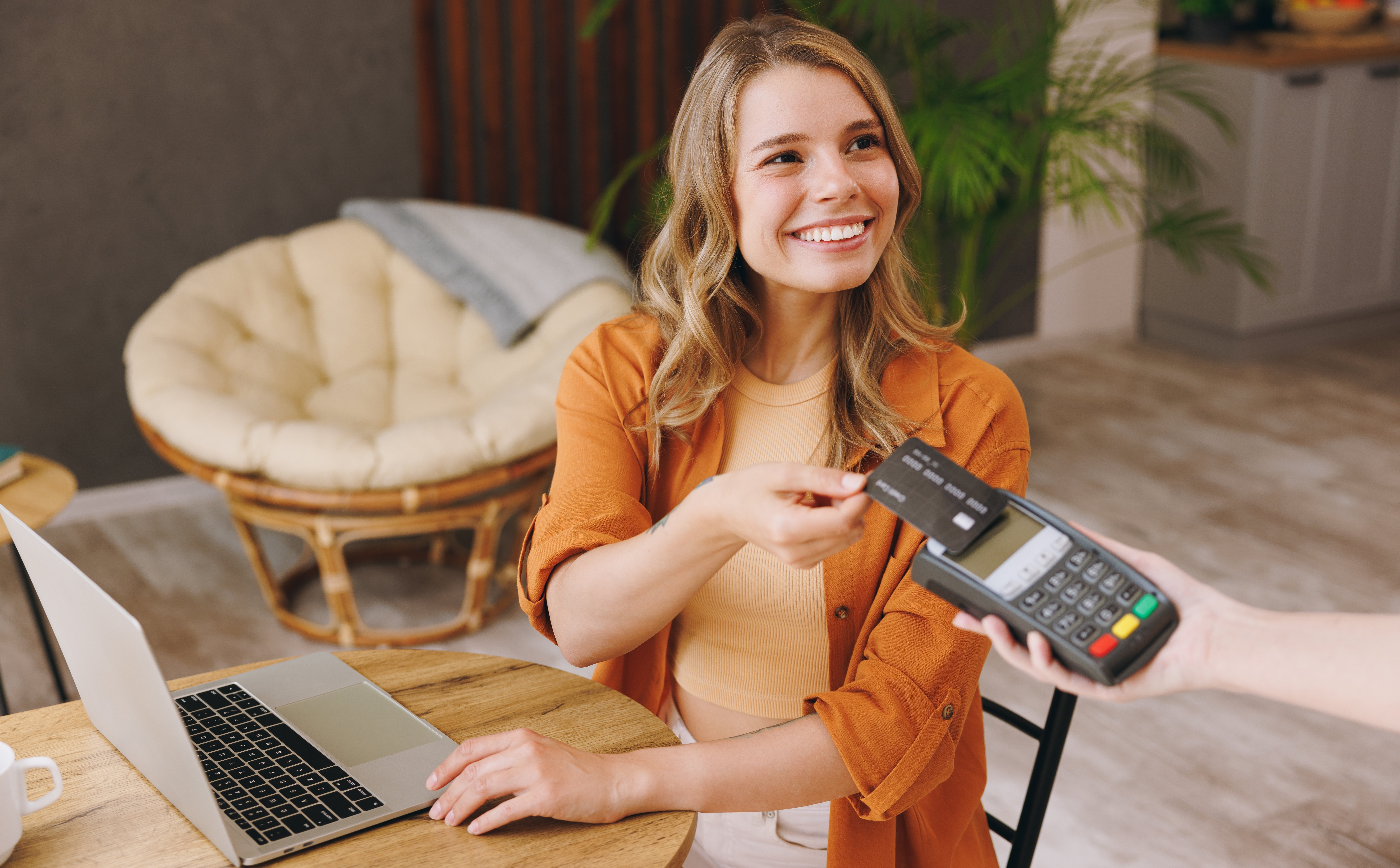 Karta kredytowa to wygodny sposób na sfinansowanie niespodziewanych wydatków