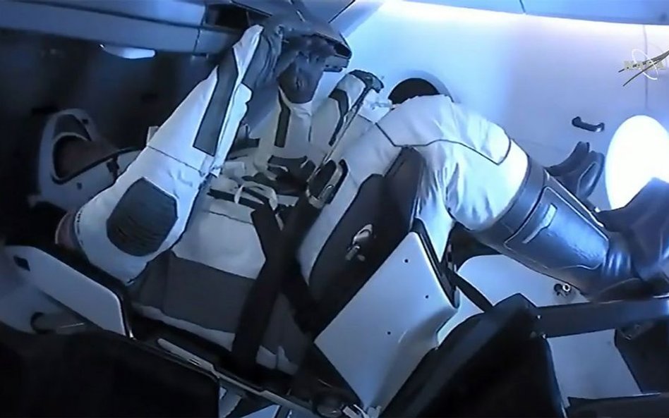 Historyczna misja NASA i SpaceX dobiega końca. Dragon wraca na Ziemię