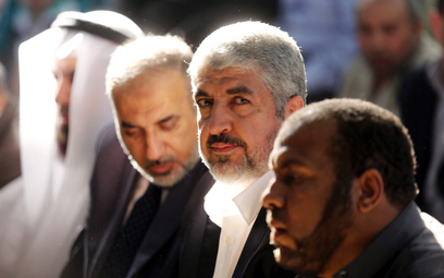 Przywódcy Hamasu tacy jak Chalid Maszal (w środku) to ludzie bardzo majętni. Niektóre wyliczenia sza