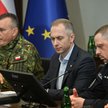 Komendant Główny Policji nadinsp. Marek Boroń (P), wiceminister obrony narodowej Cezary Tomczyk (C) 