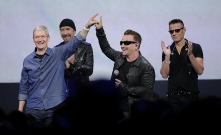 Najnowsza płyta zespołu U2 weszła do sprzedaży. Jednak wcześniej zdążyła już trochę namieszać.