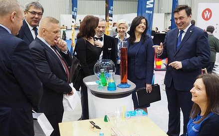 Wiceminister Dawid Lasek odwiedził między innymi stoisko Wrocławia, gdzie wystawiał się m.in. Hydrop