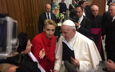 Pocałunek Franciszka zmieni polski Kościół