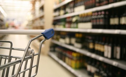 Jeśli przepisy wejdą w życie, alkoholu nie będzie można kupić w sklepach i na stacjach benzynowych w
