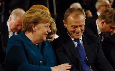 Kanclerz Angela Merkel i przewodniczący Rady Europejskiej Donald Tusk podczas podpisania traktatu o 