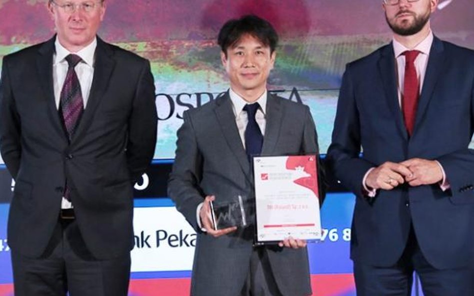 Kazuhiko Kato z TRI Poland z nagrodą w kategorii średnia spólka kontrolowana przez kapitał zagranicz