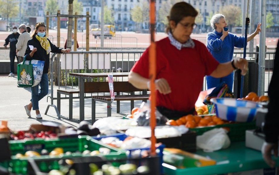 Rząd znosi część ograniczeń związanych z koronawirusem. Jest projekt rozporządzenia