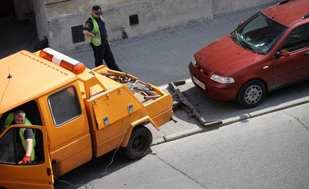 Trzeba płacić nawet za niesłusznie usunięte auto