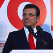 W Stambule urzędujący burmistrz Ekrem Imamoglu (na zdjęciu) z CHP z łatwością uzyskał reelekcję.