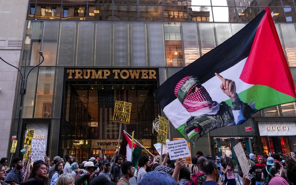 Propalestyńska demonstracja przed Trump Tower