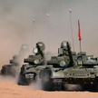 Dzień Czołgisty obchodzony na poligonie pod Petersburgiem: balet czołgów T-80