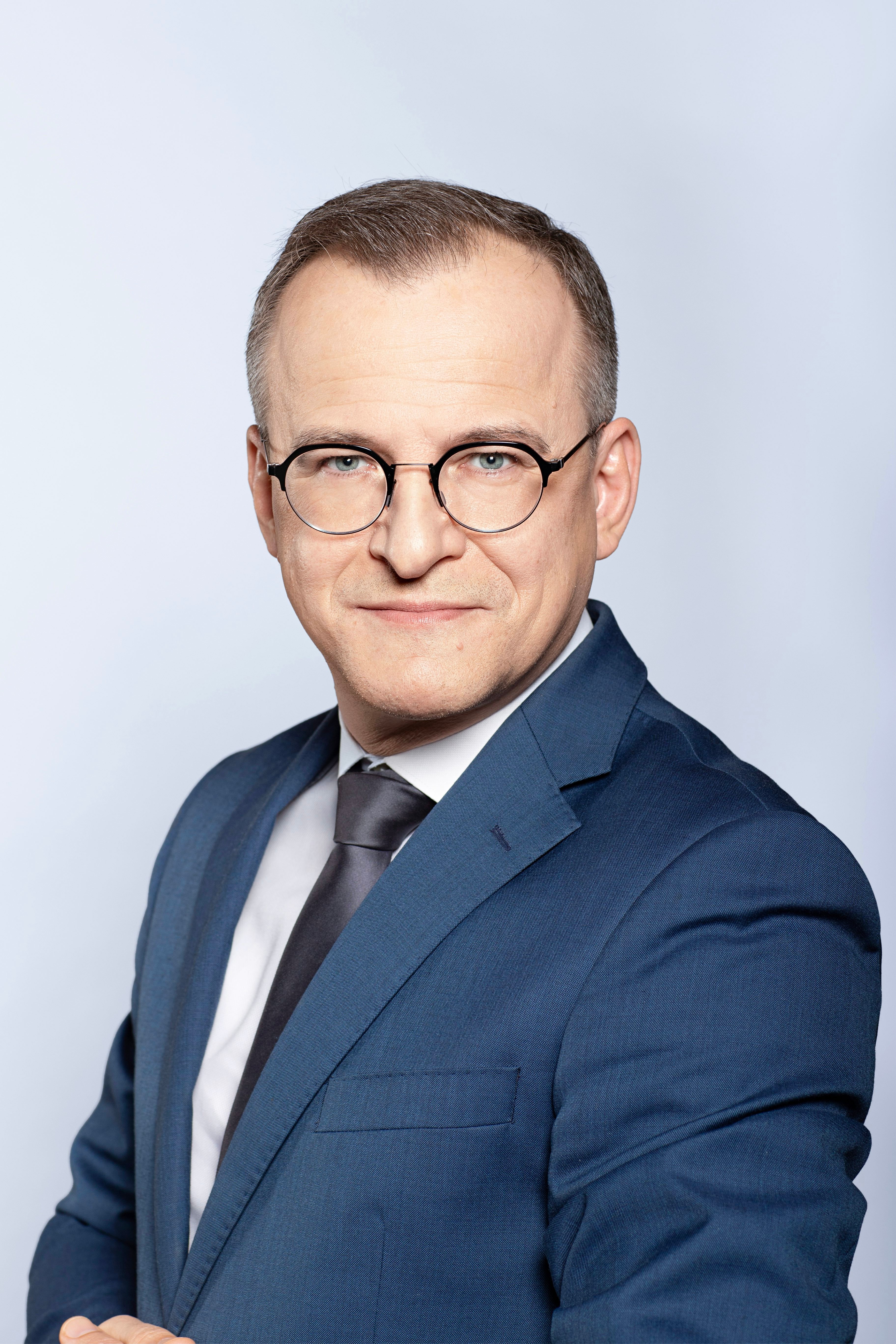 Między młotem rosnącej inflacji a kowadłem wysokiego deficytu