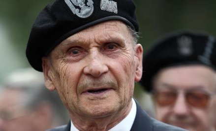 Radni Warszawy za pomnikiem Ścibora-Rylskiego. Jednomyślne głosowanie