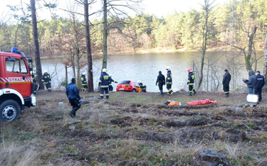 Samochód i ciało poszukiwanej 24-latki znaleziono w jeziorze na terenie gminy której mieszkała zagin