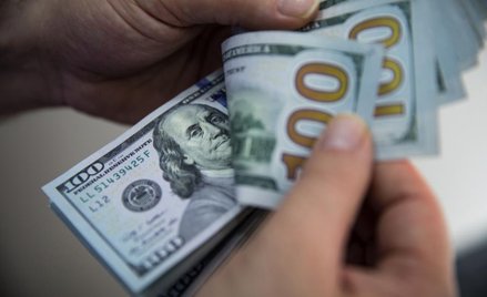 Dolar najniżej od lat, a to jeszcze nie koniec