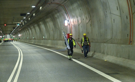 Tunel w Świnoujściu w najgłębszym miejscu znajduje się 11 metrów pod dnem Świny, która sięga tam naw