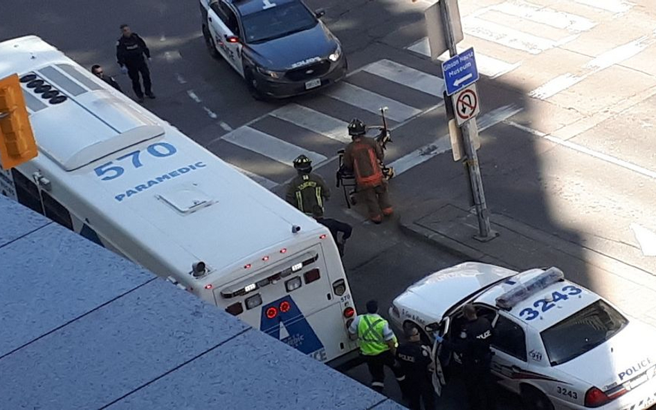 Atak miał miejsce 23 kwietnia 2018 na skrzyżowaniu Avenue East i Yonge Street w Toronto. Zginęło 10 