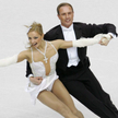 Roman Kostomarow i Tatiana Nawka zdobyli złoty medal w tańcach na lodzie podczas igrzysk w Turynie w